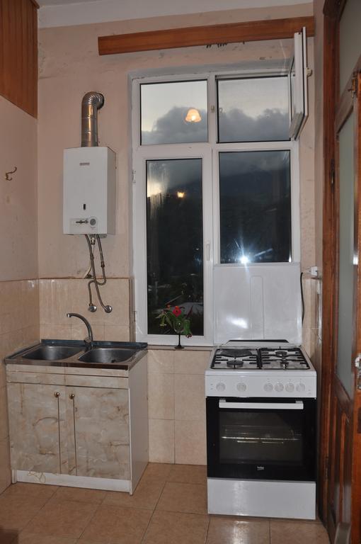 Guest House Racha Ambrolauri Exterior foto